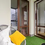 아파트 Luxury In The Center Of With View From The 11th Floor *