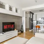 아파트 Luxury In The Center Of With View From The 11th Floor 바르샤바