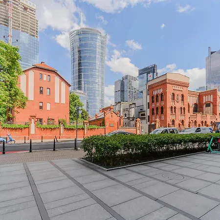 아파트 Luxury In The Center Of With View From The 11th Floor
